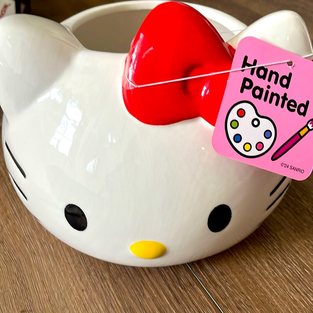 NWOB! Hello Kitty Planter. Kitty with red bow